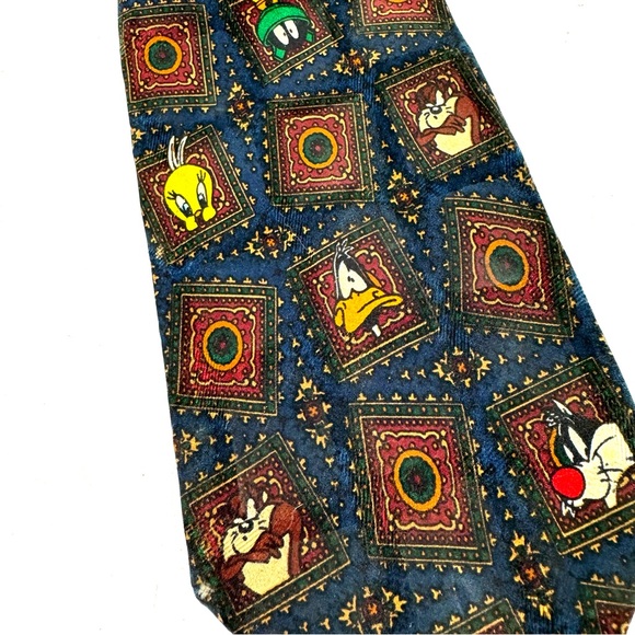Looney Tunes Mania Silk Tie - Picture 5 of 8